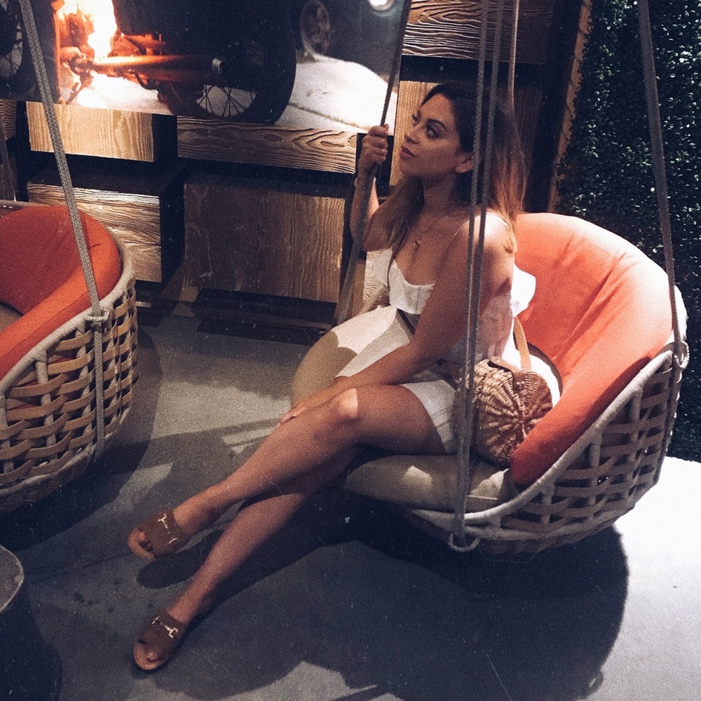 Meet your Posher, Daniela